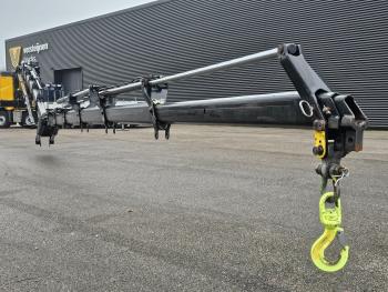FH 420 10x4 / 85 t/m CRANE + JIB / KRAN